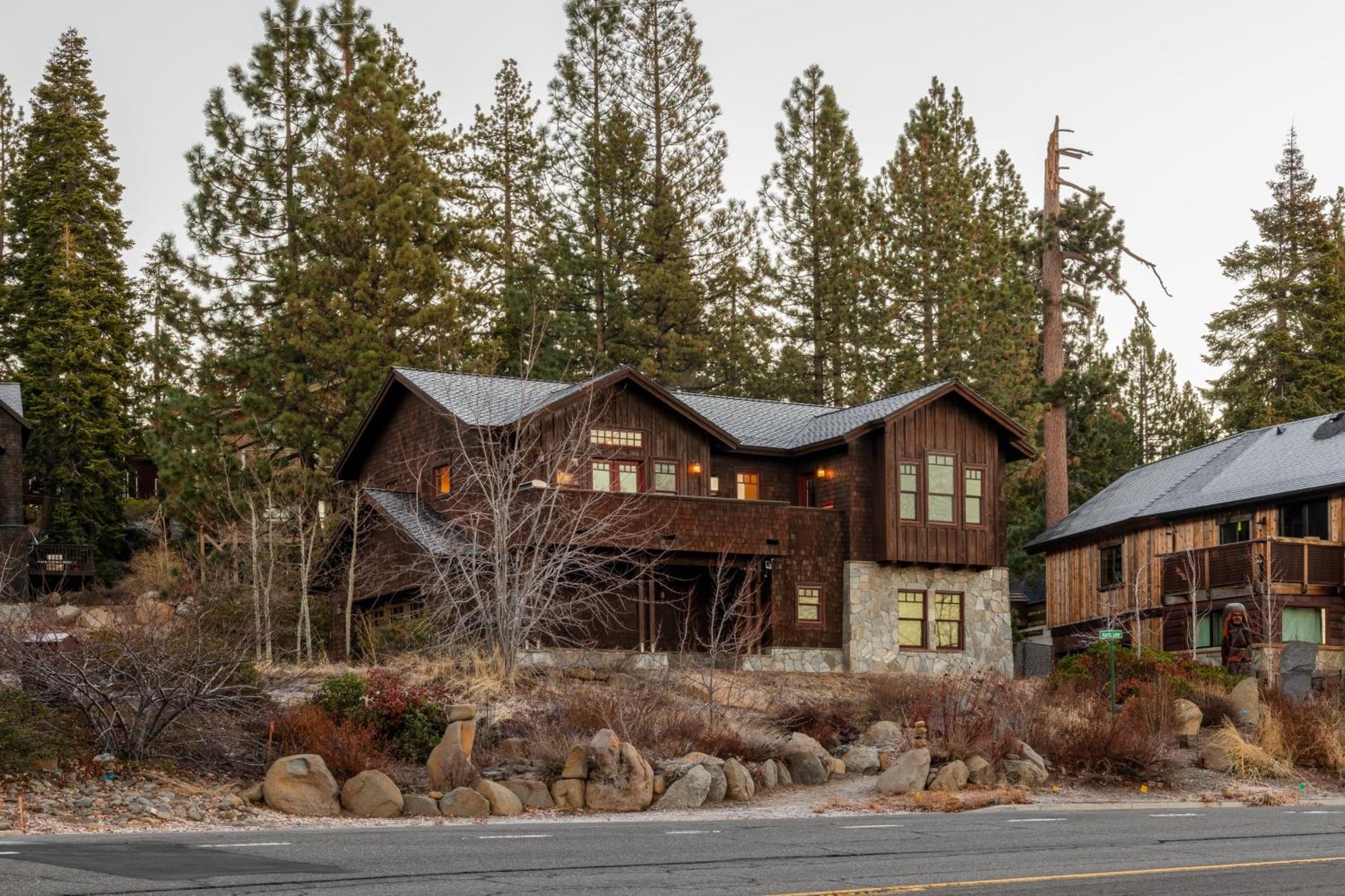 Atkinson By Avantstay Lake Front Home W Stunning Views In 타호비스타 외부 사진